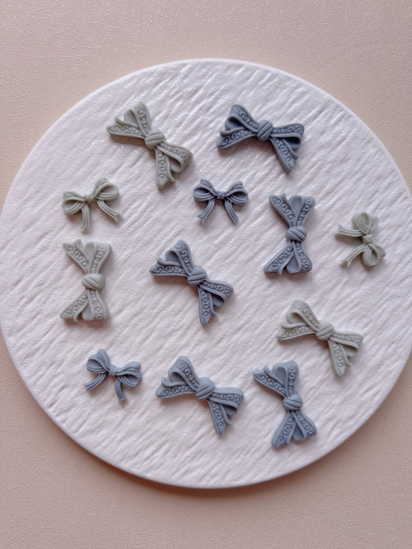 Petite Bows