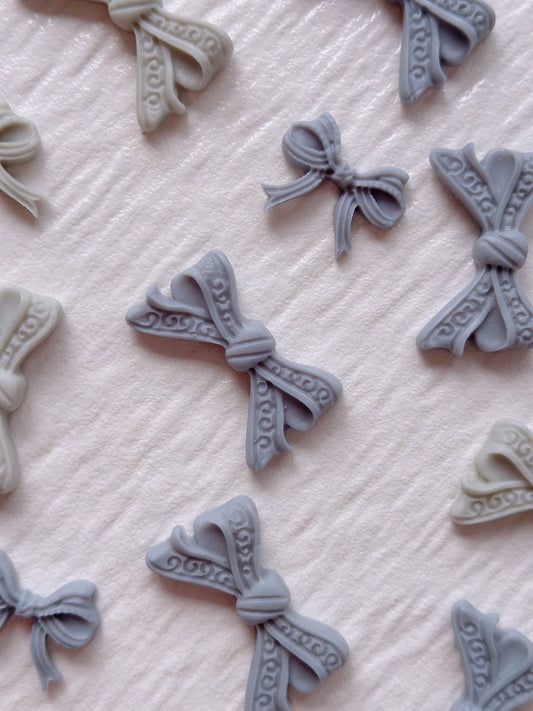 Petite Bows